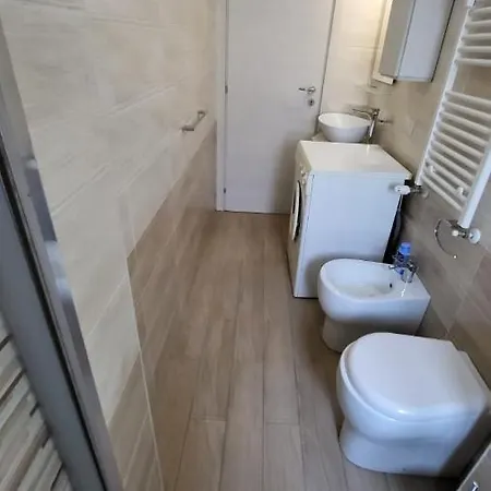 Fondazione Prada Metro Corvetto Splendido Monolocale Ristrutturato Ben Arredato Mediolan