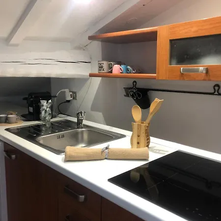 Il Tetto Fiorito Dell'isola Apartment