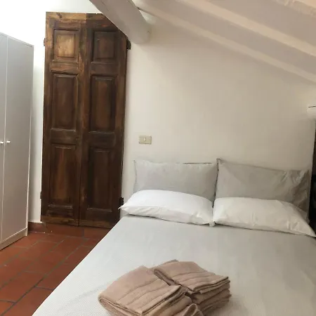 Apartamento Il Tetto Fiorito Dell'isola Milán