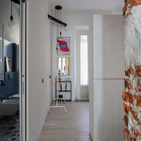 Lovely & Modern In China Town Area - Via Rosmini *