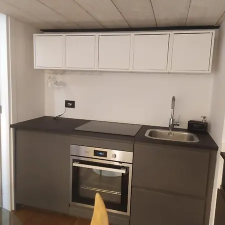 Via Lecco, Apartamento