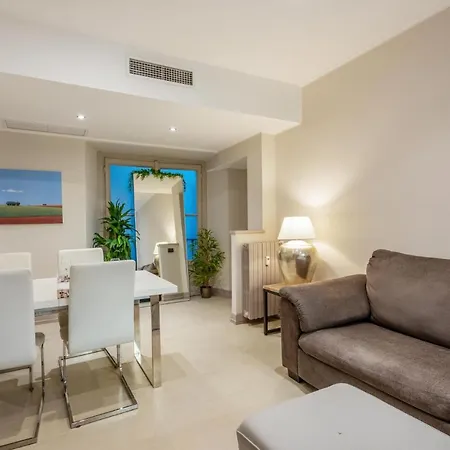 Gemma Preziosa Tra Il Castello Sforzesco Ed Il Duomo Di By Easylife Appartement Milan