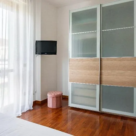 Casti - Mm3 Comasina * Milano