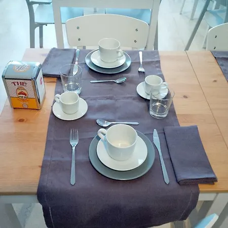 Hostmate - Milano - Vespri Siciliani 4*