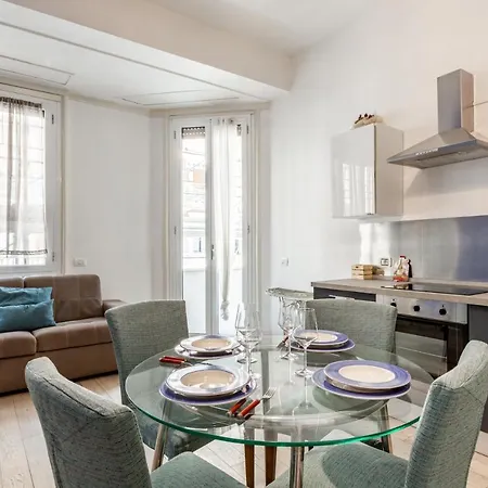 Guesthost - Station Renovated Appartement Milaan