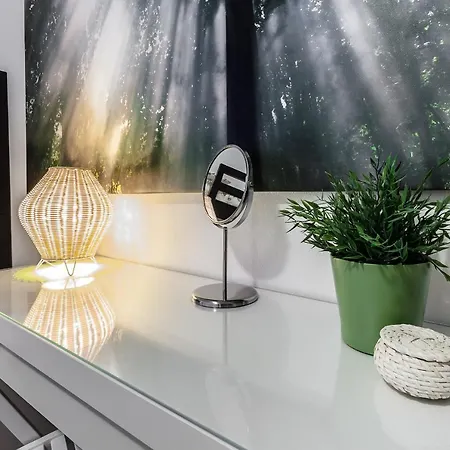 Lejlighed Stayeasy Fara12 - Station & Downtown Walking Distance *