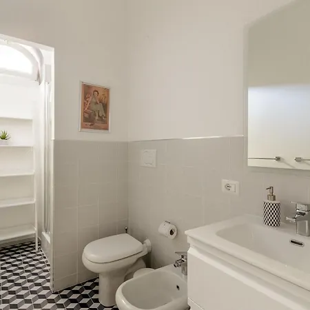 Maroncelli Apartment