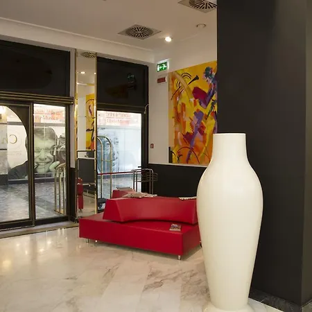 Ih Puccini Милан