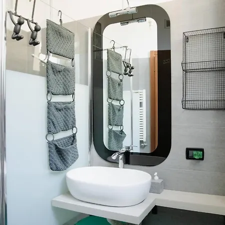 아파트 Arty & Colourful Flat Close To Campus Bocconi *