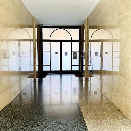 Apartamento Bright Terrace In Milão