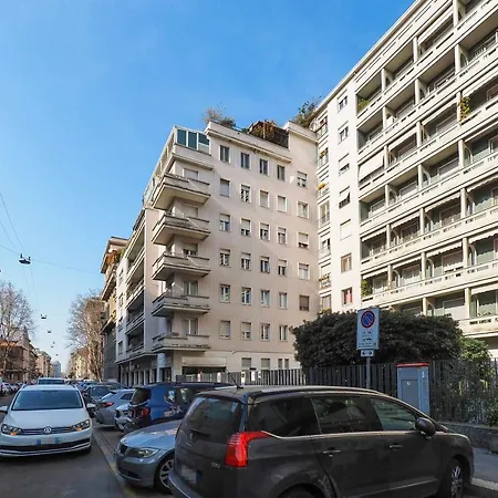 Mba24. Charming Close To Metro Fieracitylife Appartement *