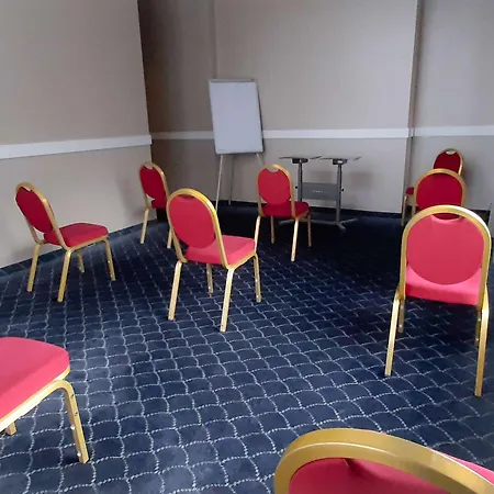 فندق Blaise & Francis 4*