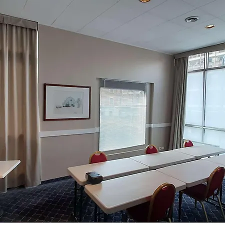 Blaise & Francis فندق ميلان