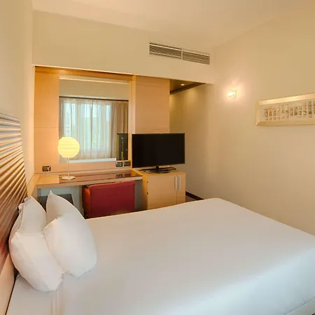 Nh Milano 2 Hotel 4*
