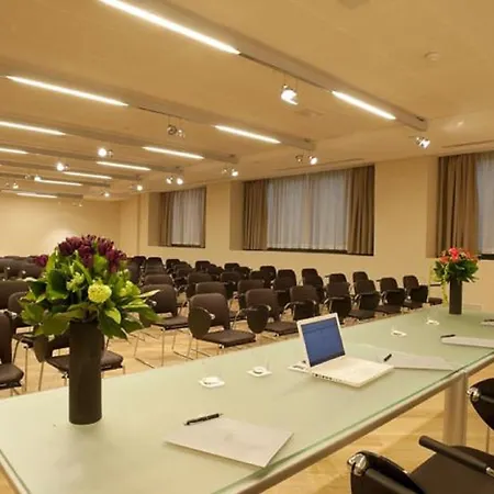 Western The Hub Hotel 4*