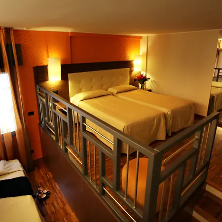 Hotel Des Etrangers 3*