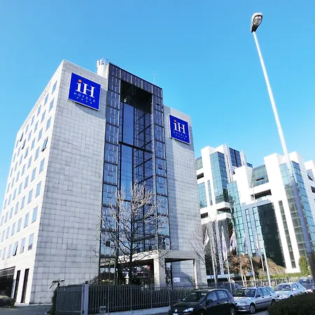 Ih Lorenteggio Hotel 4*