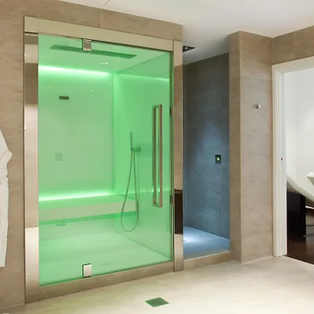 Magna Pars L'hotel à Parfum 5*
