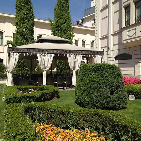 Szálloda Grand Visconti Palace Milánó
