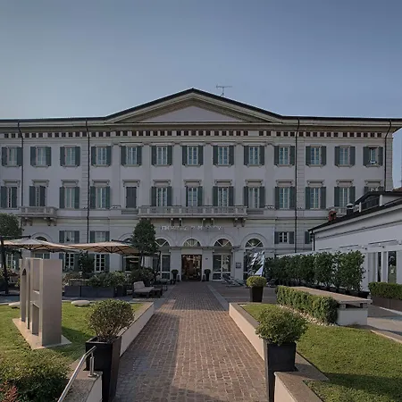 Szálloda Avani Palazzo Moscova