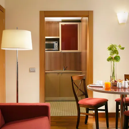 Unaway & Quark Due Aparthotel