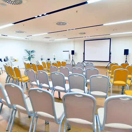 米兰北部希尔顿花园酒店 4*