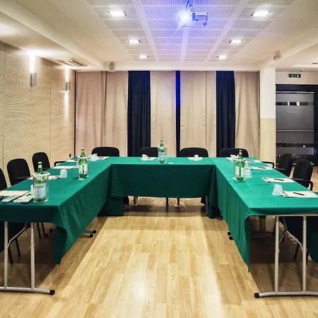 Hotel Acca Palace Aa 4*