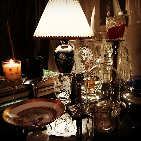 Bed & Breakfast Luxury In Art Nouveau Building Next To Metro Station