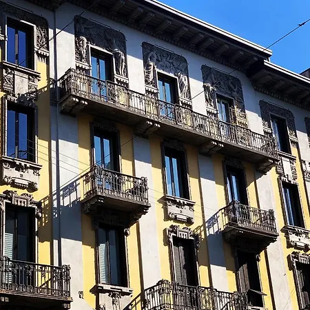 Bed & Breakfast Luxury In Art Nouveau Building Next To Metro Station 4*