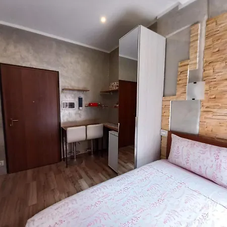 Inna House 3* Милан