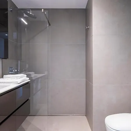 Easyhomes-central Tower Apartment Milan