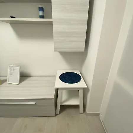 Lady Indigo San Siro Apartment