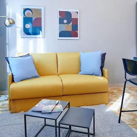 Πανσιόν Red Ribbon