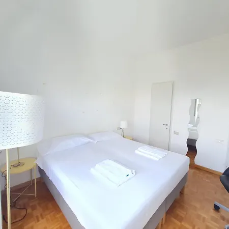 Crocetta - Porta Romana Cozy Duomo View Apartment Milan