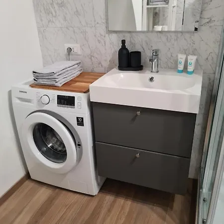 Apartament Tortona - *