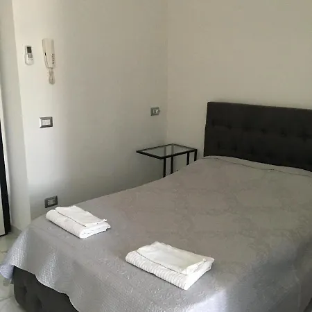 Studio Triboniano شقة ميلان