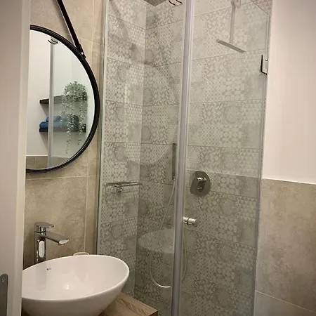 Suitemilan133 - Navigli Santagostino * Milan