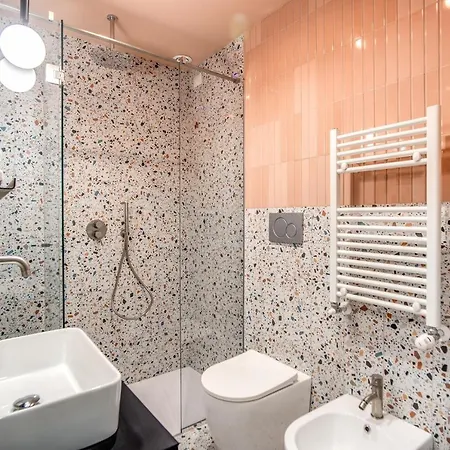 Sheva Boutique * ميلان