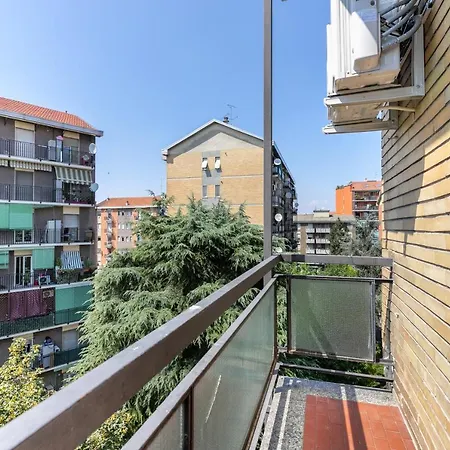 Alessia's Flat- M3 Corvetto Milano