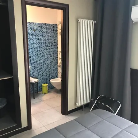 Villa Camilla Milano Metro 4 Гостевой дом 4*