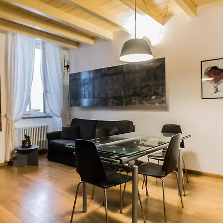 Cozy Navigli Mediolan
