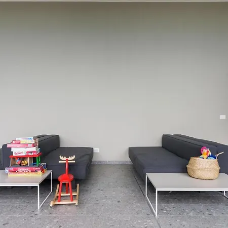 Joivy Uptown Flats With Balcony, Good Connection To Centre 밀라노