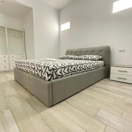 Central Station Apartment *
