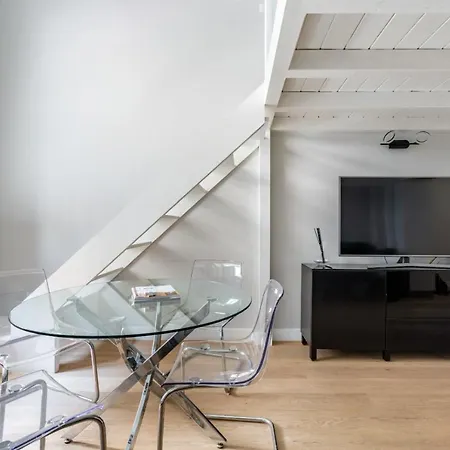 Apartment Modern Apt 300mt From Central Station! *