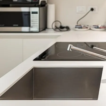 Brera Livings, Charming Flat Near Duomo * Милан