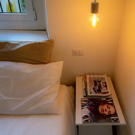 Secret Garden In The Heart Of Isola Milánó