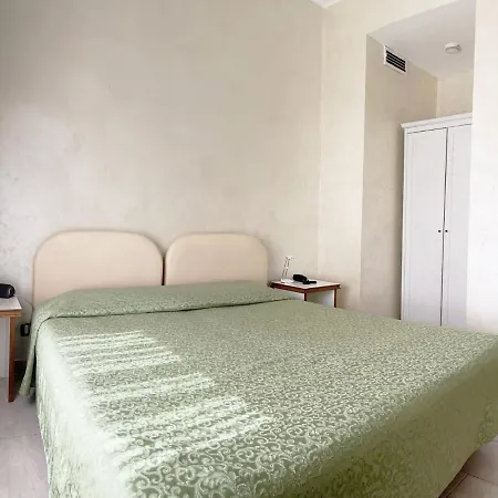 Hotel Molise 2 3*