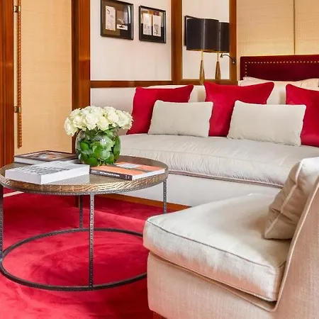 Portrait - Lungarno Collection Milánó