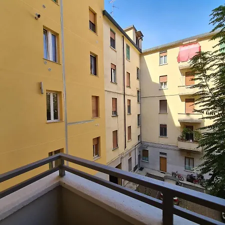 Youhosty - Lomazzo C 3 * Milan