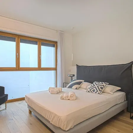 Chic Luxury Apartments-hosted By Sweetstay Apartament